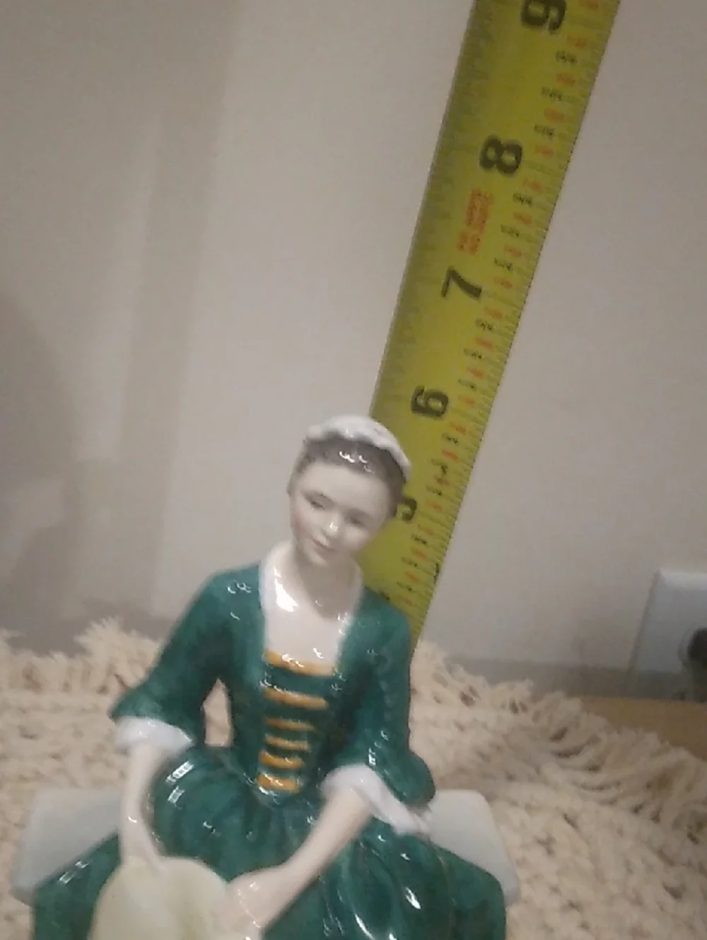 Royal Doulton A Lady From Williamsburg Figurine HN 2228